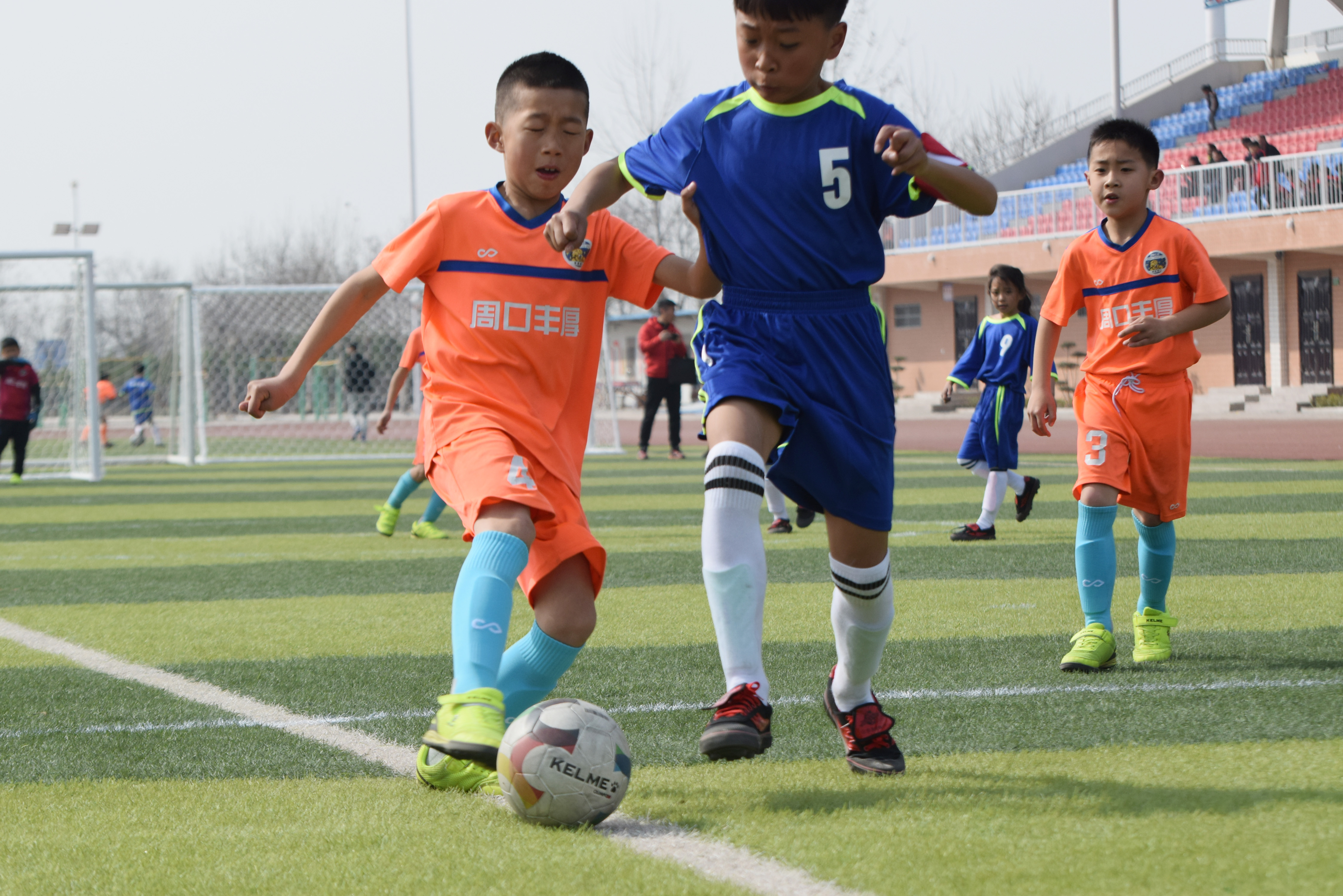 小学生足球比赛直播回放，激情与成长的精彩瞬间