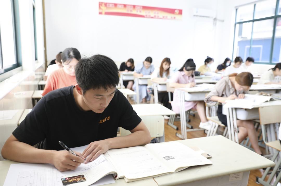 体育馆明文用语教案