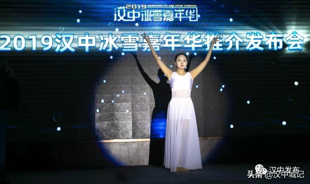 抖音足球直播盈利深度解析，探讨在抖音平台开展足球直播的赚钱机会