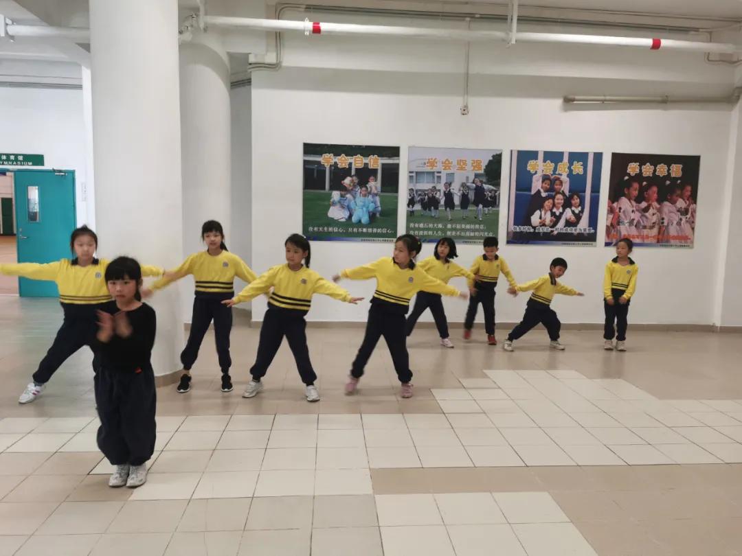 体育教师常用方法英语