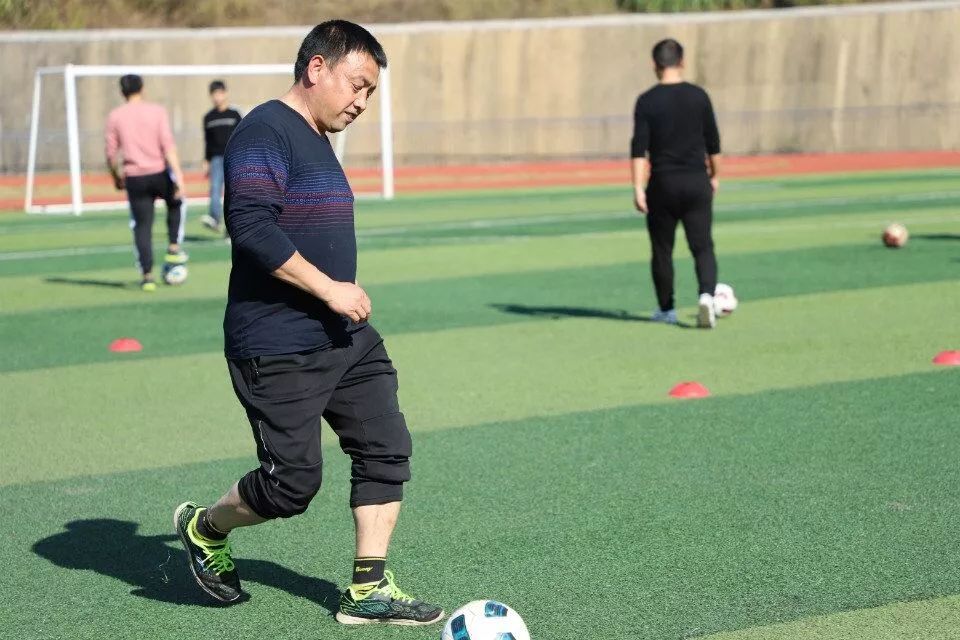 浏阳足球直播盛宴揭秘，赛场风云背后的引领者是谁？