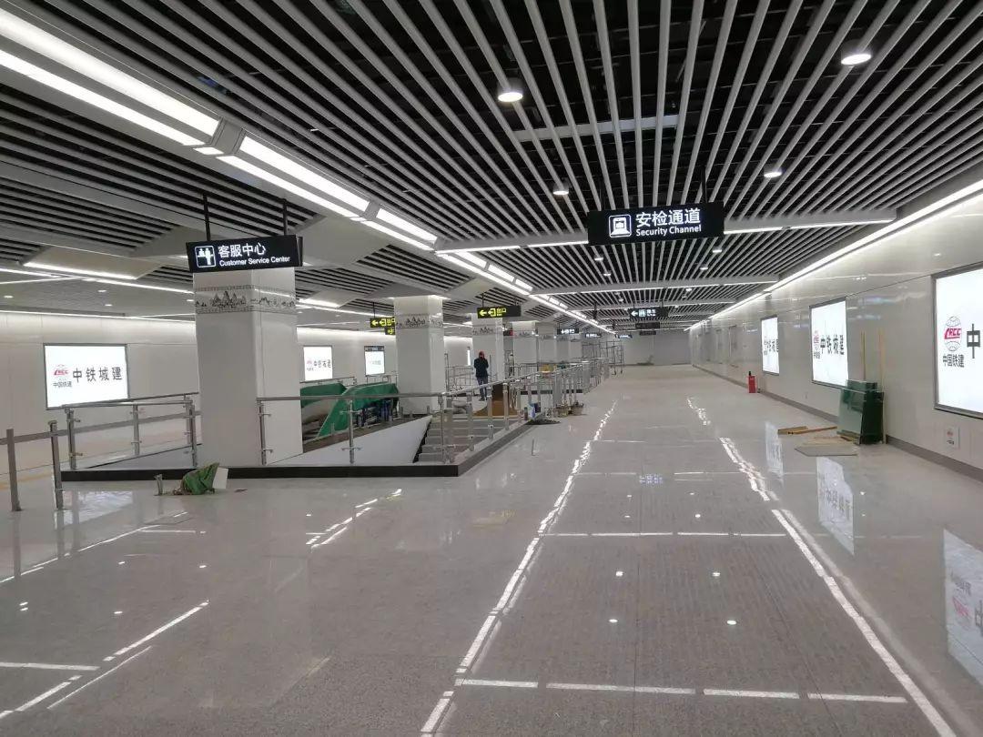 南宁28中足球赛直播视频，热血青春的赛场瞬间