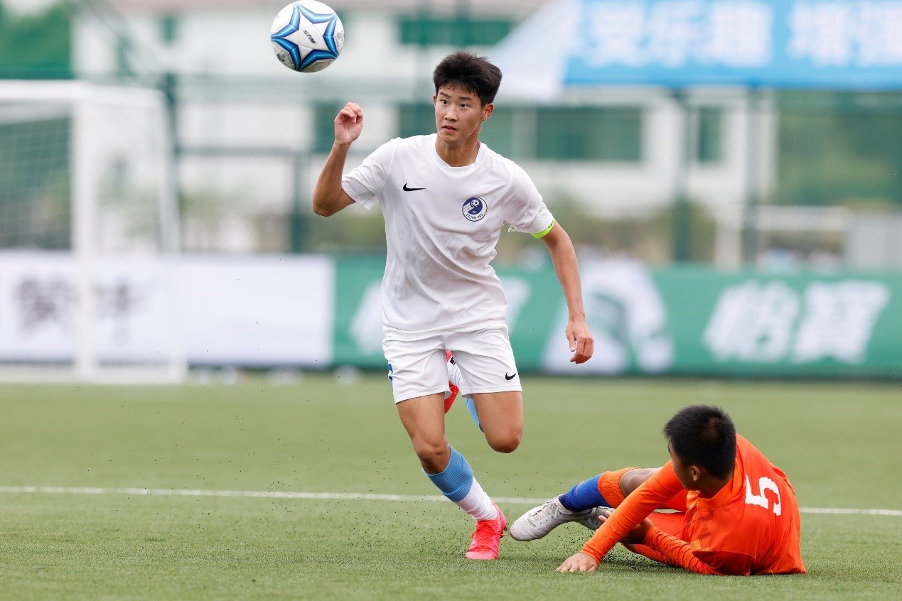 后生可畏，17岁小将杨铭锐闪耀中超首秀，勇战长春展现无限潜力