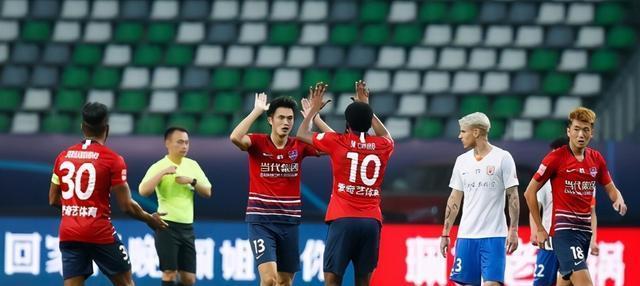 泰山队，逆转传奇，中超赛场上的英雄之旅——自2020年11月以来第一支三球落后逆转取胜的壮举