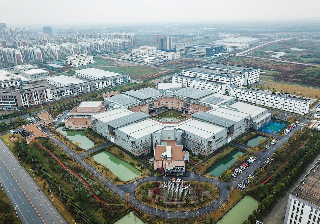 肯帝亚青春公益行，篮下同行，跃动校园——丹阳市第八中学之行