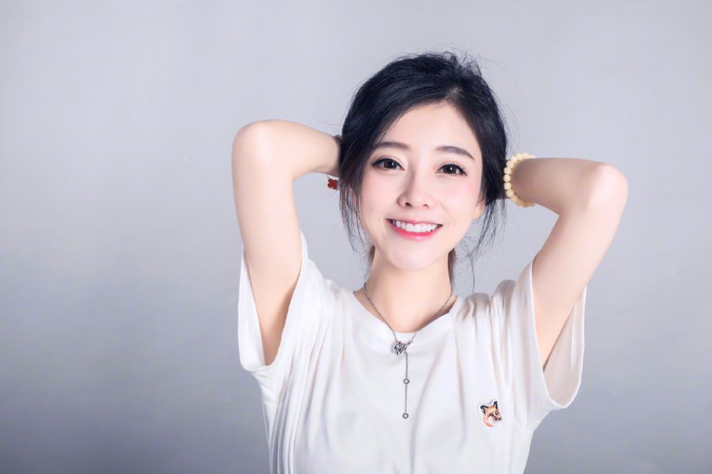 佛山足球城芬姐直播间，激情与梦想的交汇之地