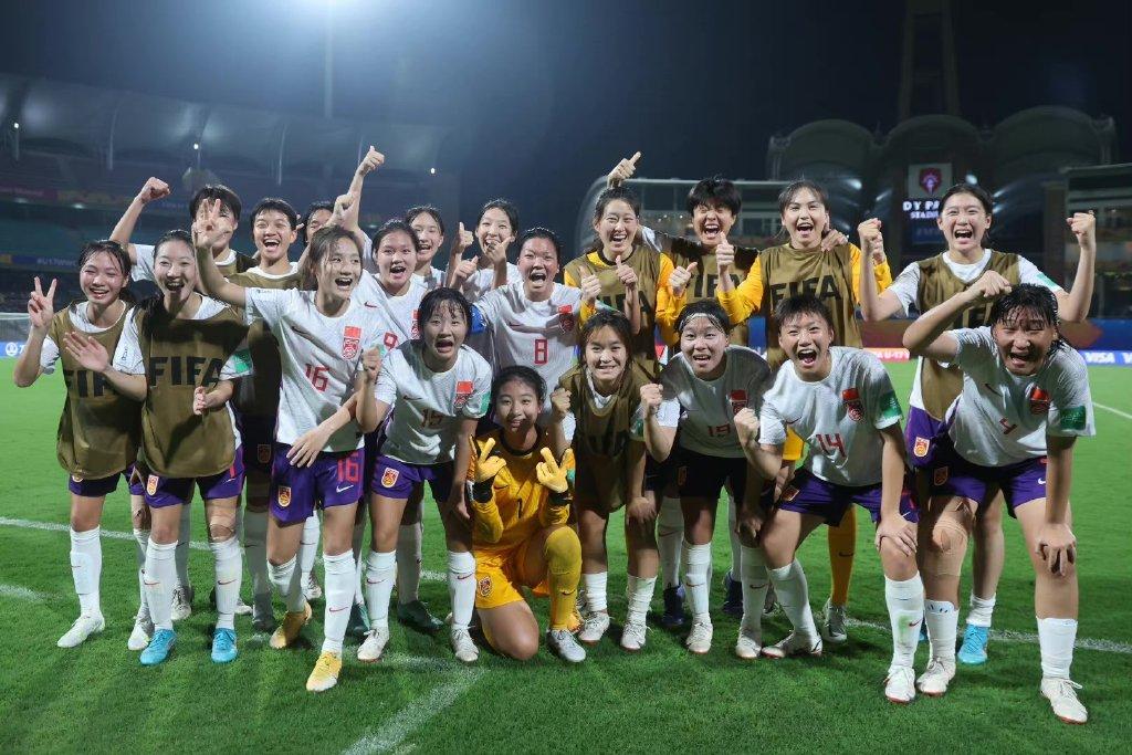 U17足球锦标赛直播，热血青春，激情四溢