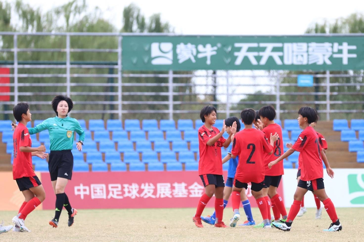 中国足球U13直播，未来之星闪耀荧屏