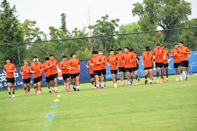 激情与荣耀的盛宴，足球联赛直播日 7月12日现场报道