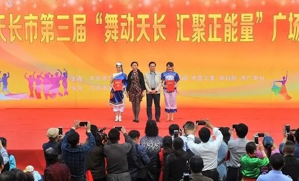 向余望社媒首胜致敬，重庆骄傲庆哥展现持续胜利的力量