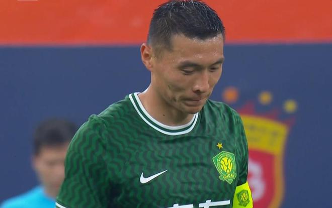 于大宝执教国安梯队，请来冯潇霆引发队员震撼反应
