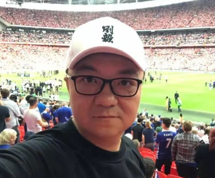 揭秘直播间足球讲解员，关键角色的深度解析