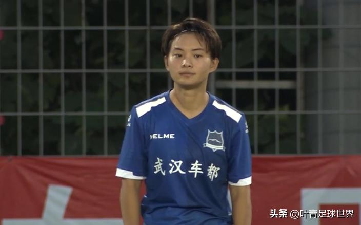 探讨直播足球比赛的合法性，在足球场看直播是否违法？
