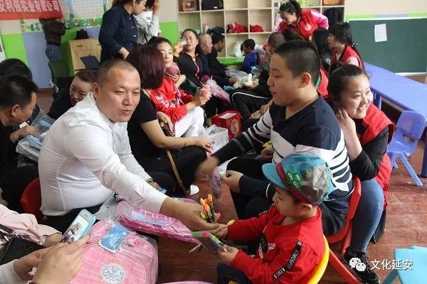 亚泰邀请自闭症儿童走进基地，共筑未来希望之梦