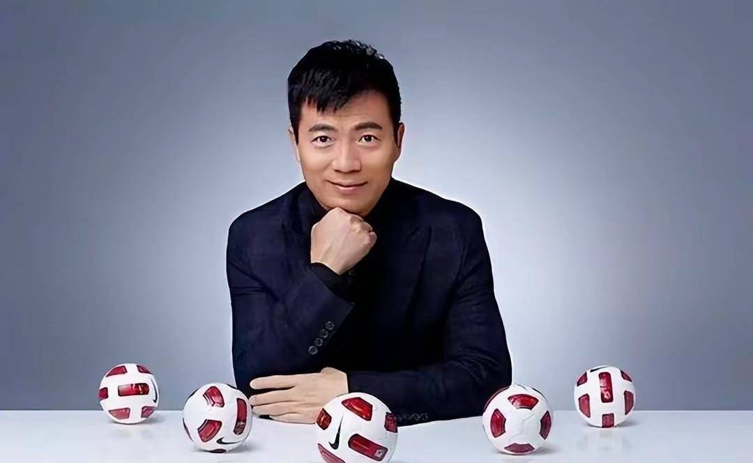 黄健翔，没格子的法国，就像没有线的珍珠，洒落一地