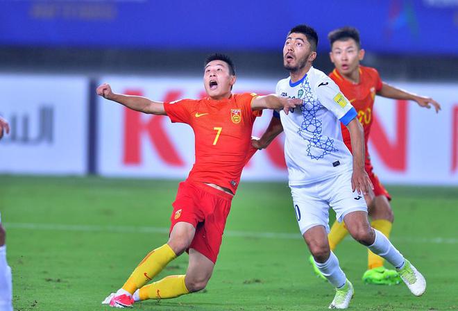 兵兵直播间——中国足球男队的热血时刻