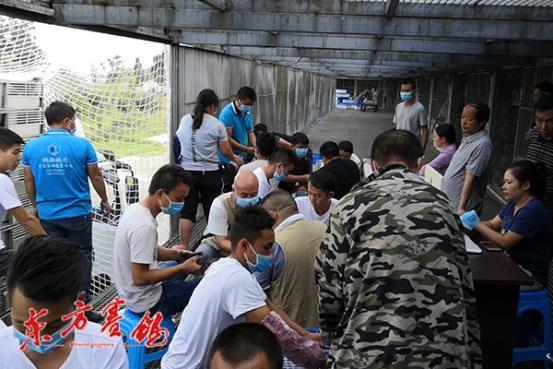 清镇大学生足球联赛直播，热血青春，激情四溢