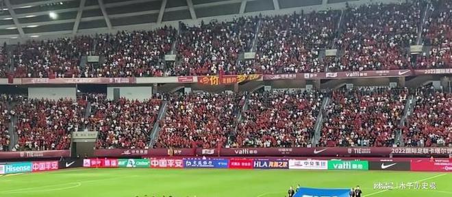 足球第三晚直播视频下载，重温激情瞬间回顾