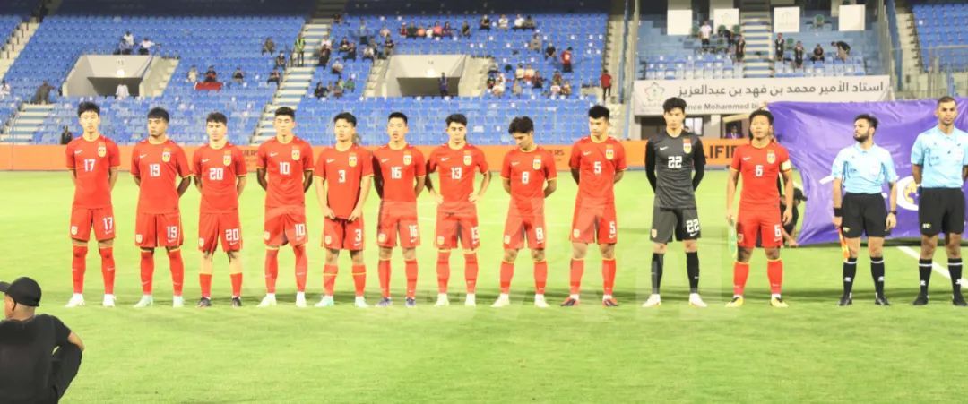 马德兴，国少对手沙特队提前上高原备战，热身赛4-2澳大利亚——策略与竞技的较量