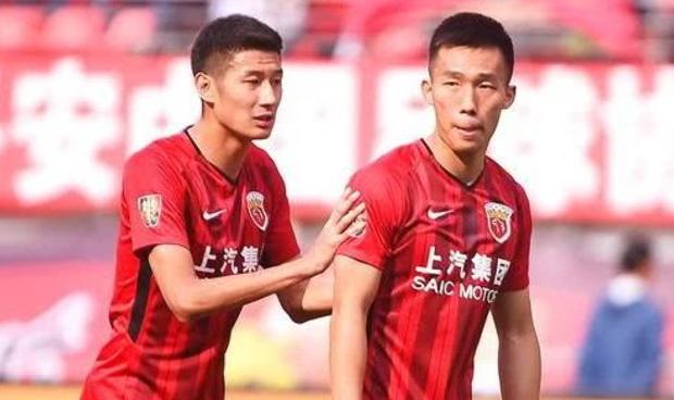 颜骏凌，海港与申花的对决激发斗志，34岁身体状态依旧火热