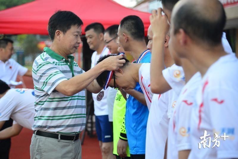 平时足球赛在哪里看直播，全面解析观赛途径与体验