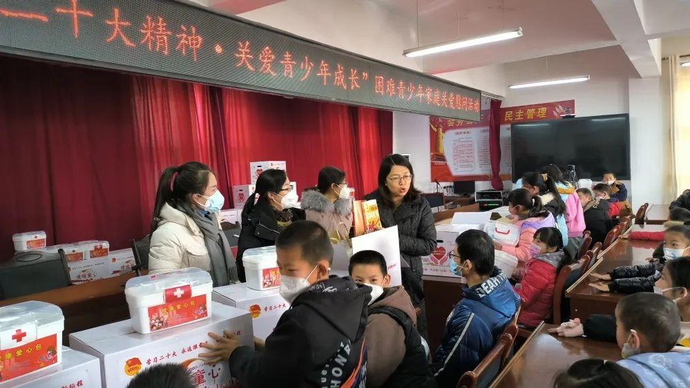 足球笔袋直播卖货视频教程，从入门到精通