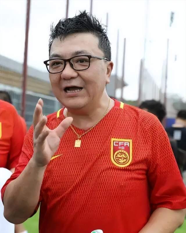 董璐在足球直播中的闪耀明星之路