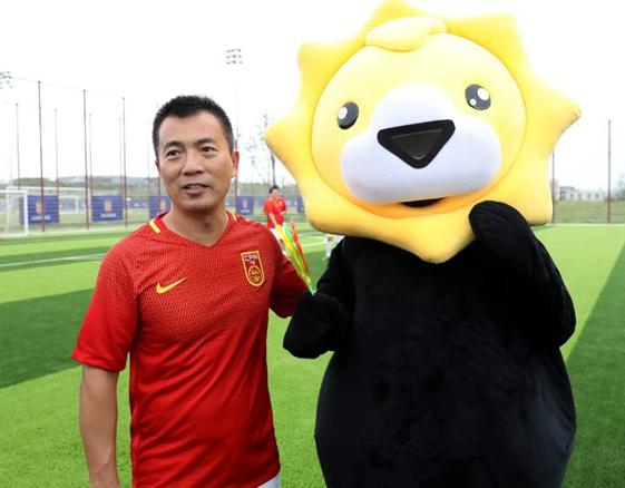 黄健翔的足球直播媒体之旅