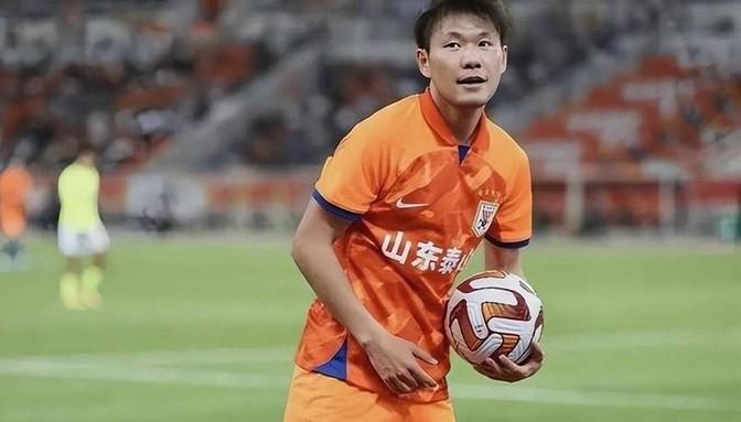 鲁媒观察，伊万对泰山队的表现与李源一的评价公正性探讨