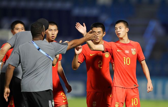 青体育焦点，U17国少主帅上村健一面临被中国足协弃用的可能性分析