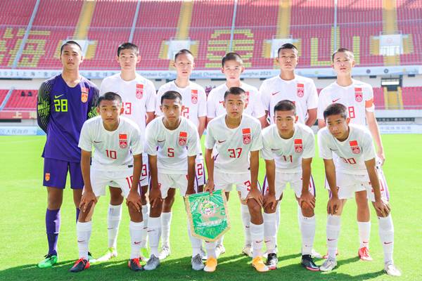 U16国少队热血观战门兴U23，身体素质强悍与激烈对抗的魅力