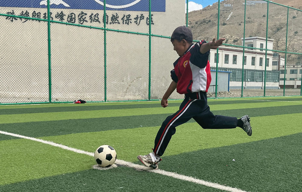 色扎乡老师足球比赛直播，激情与教育的碰撞