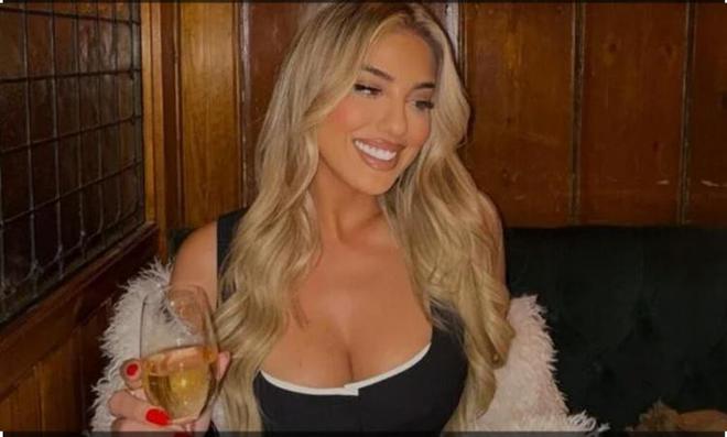 揭秘背后的故事，是谁与成人秀女明星约会？一位已婚阿森纳球星的情感纠葛