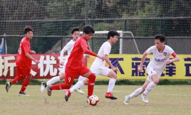 亚泰3-1胜十人梅州，两记神仙球闪耀赛场创六轮首胜纪录