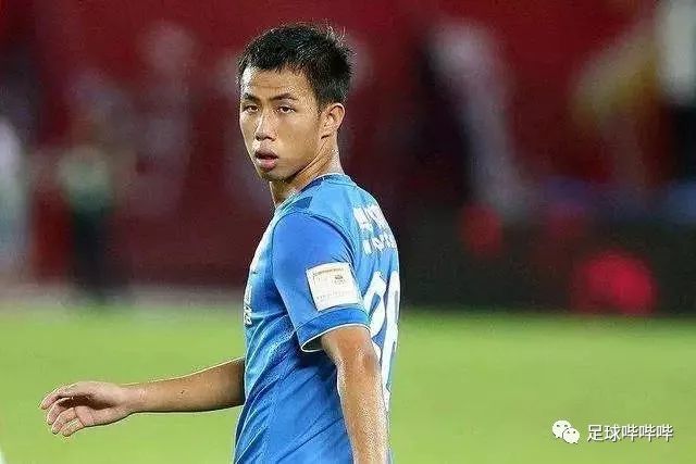 法媒报道，金彭贝积极要求代表巴黎U23参加友谊赛，展现球员本色