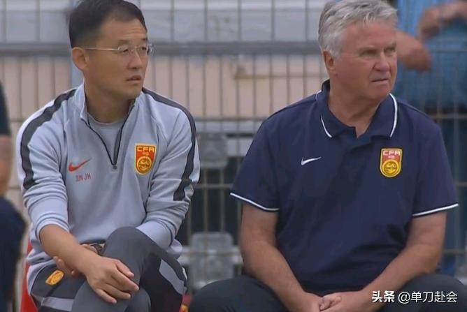 中国足球小将直播间与伊利的携手共进