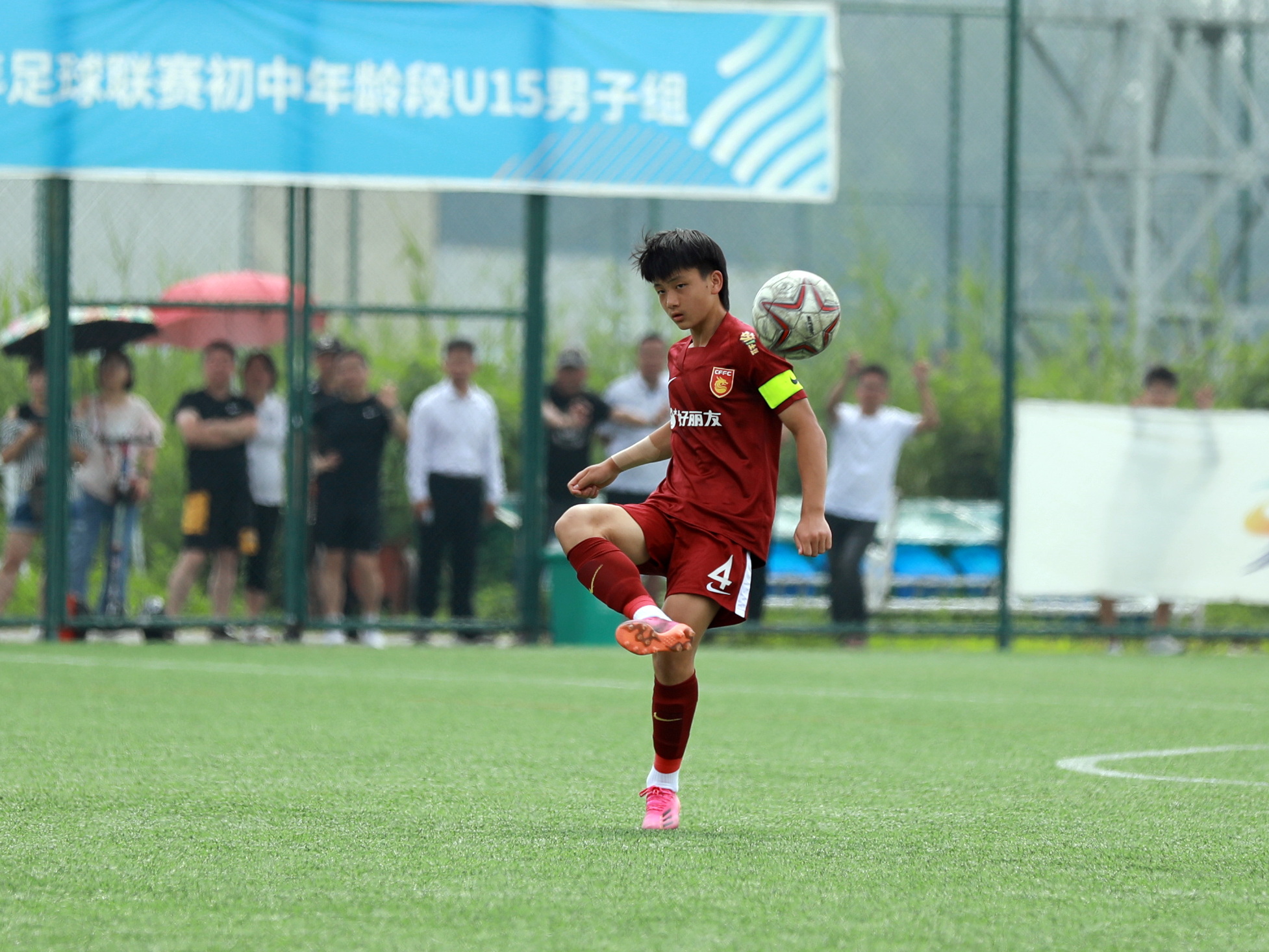 U15足球比赛直播回放，青春热血的赛场瞬间