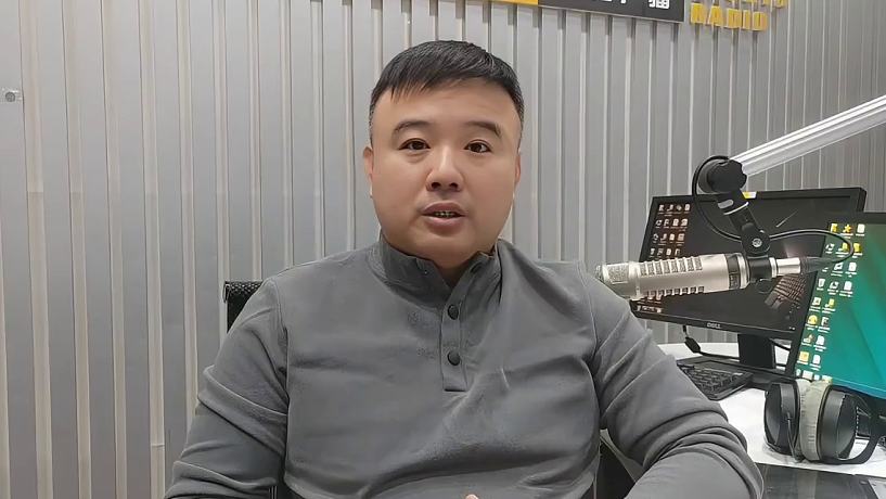 洪耀，足球天地直播间的璀璨明星