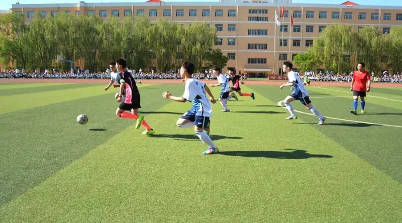 宏实中学足球赛直播盛宴，激情与青春的碰撞