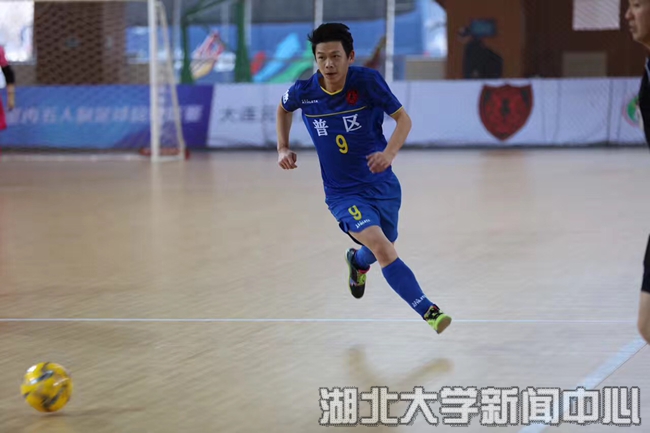 湖北大学足球联赛热血直播，青春激情四溢