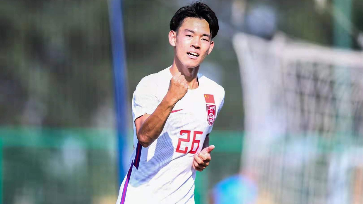 19岁中国小将刘士铭闪耀西班牙第九级别联赛，完成留洋首秀打满全场