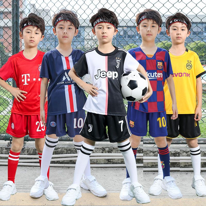 直播时代下的儿童足球衣服设计图探索