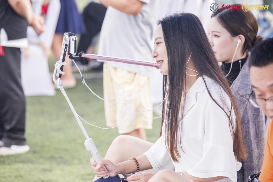 揭秘足球直播界的网红新星，谁是XXXX年足球直播界的网红之王？