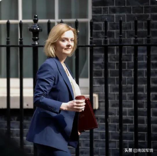 法媒聚焦斯特拉斯堡续约前锋埃梅加，本赛季强势表现引瞩目，续约谈判进展顺利