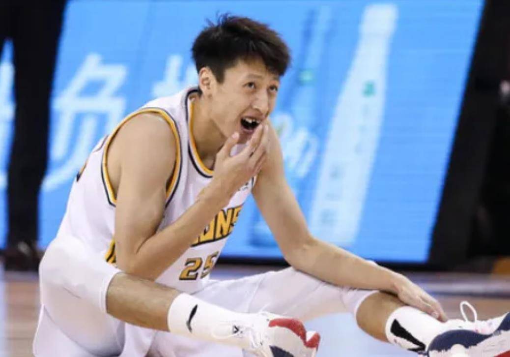留洋女将杨莉娜赛季结束提前回国，感谢所有的支持与陪伴