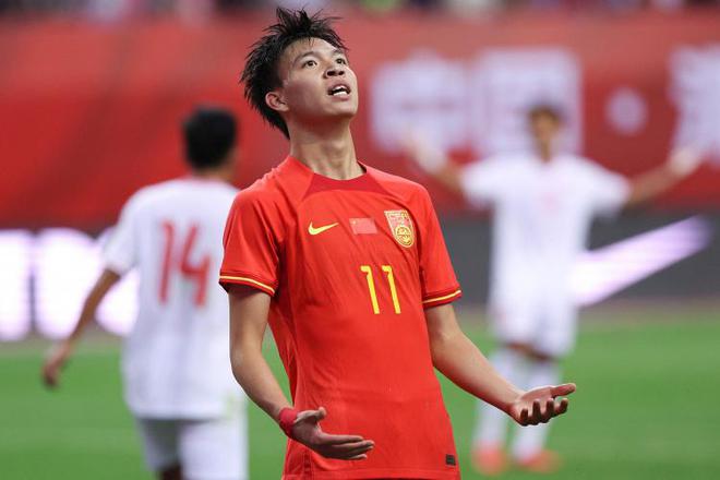 超越极限，王钰栋——国足新生代的璀璨之星